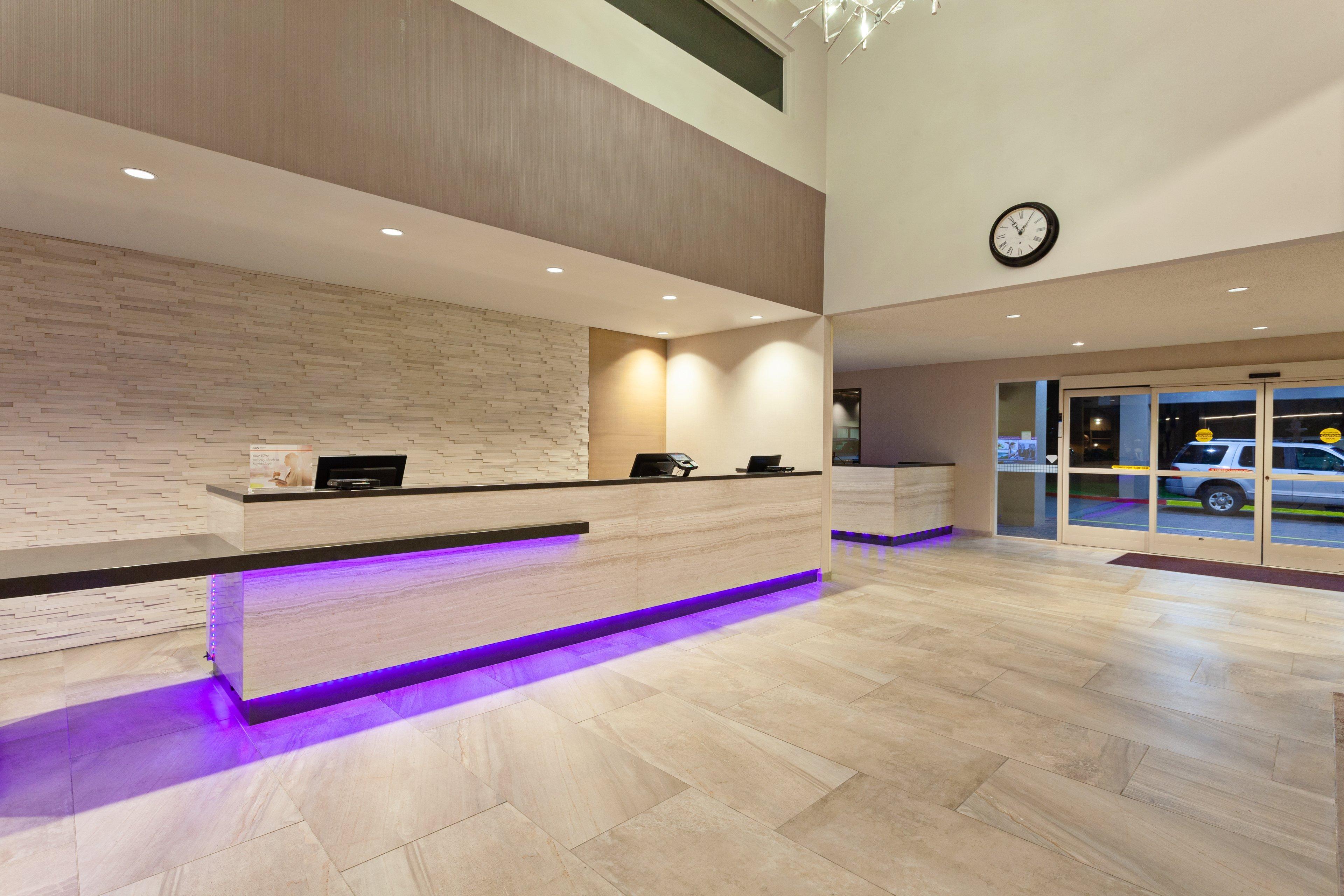 Crowne Plaza Silicon Valley North - Union City By Ihg Bagian luar foto